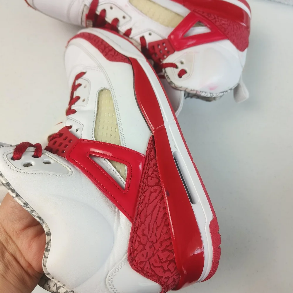 Jordan NikeID Men's Retro Sneakers 2012 Style 532513-993 Size 13 White/Red Snake